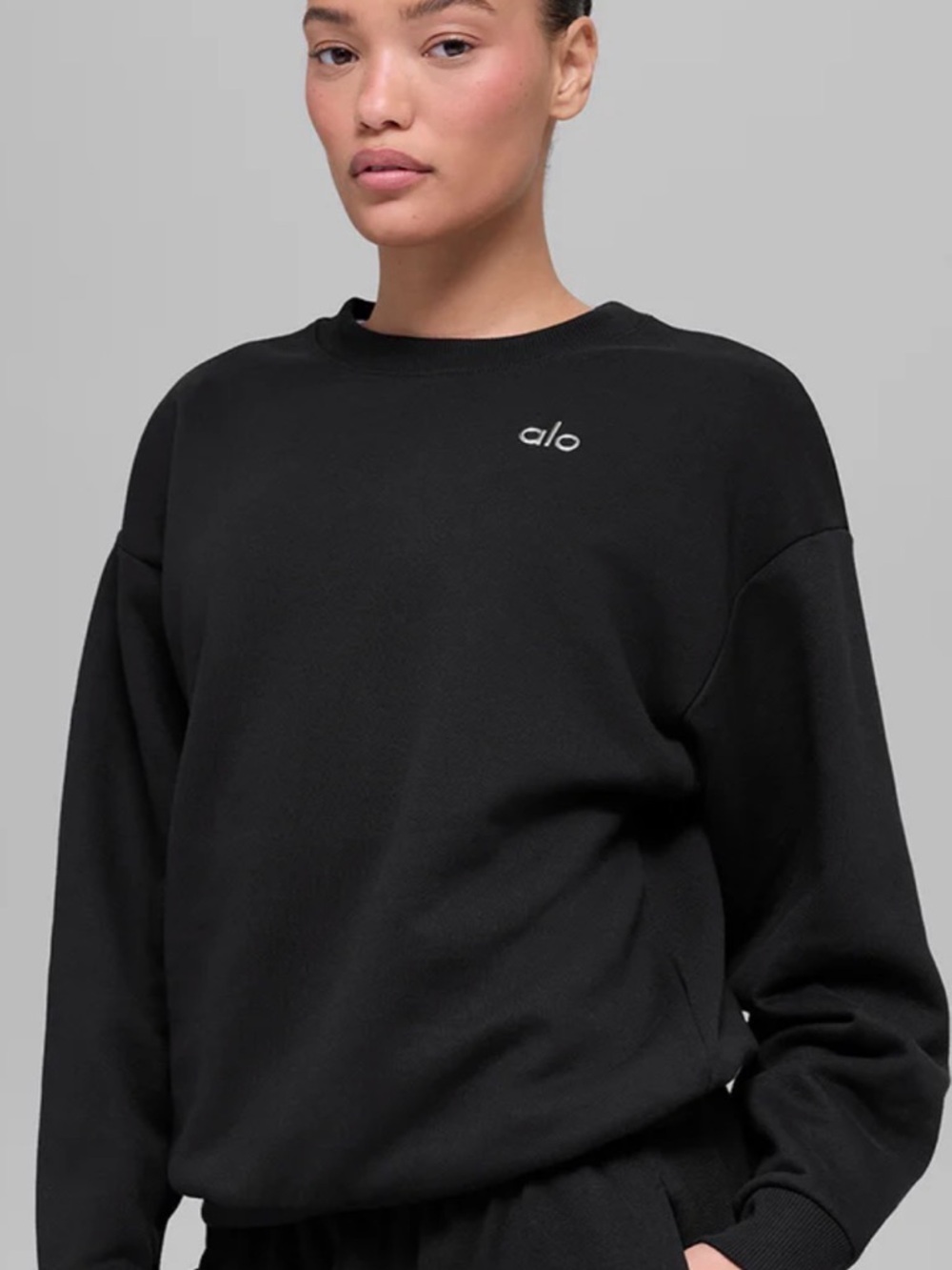 ALO Yoga Black Accolade Crewneck Size S NWT